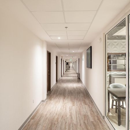 סיודאד חוארס Hotel Mesaluna Short & Long Stay מראה חיצוני תמונה