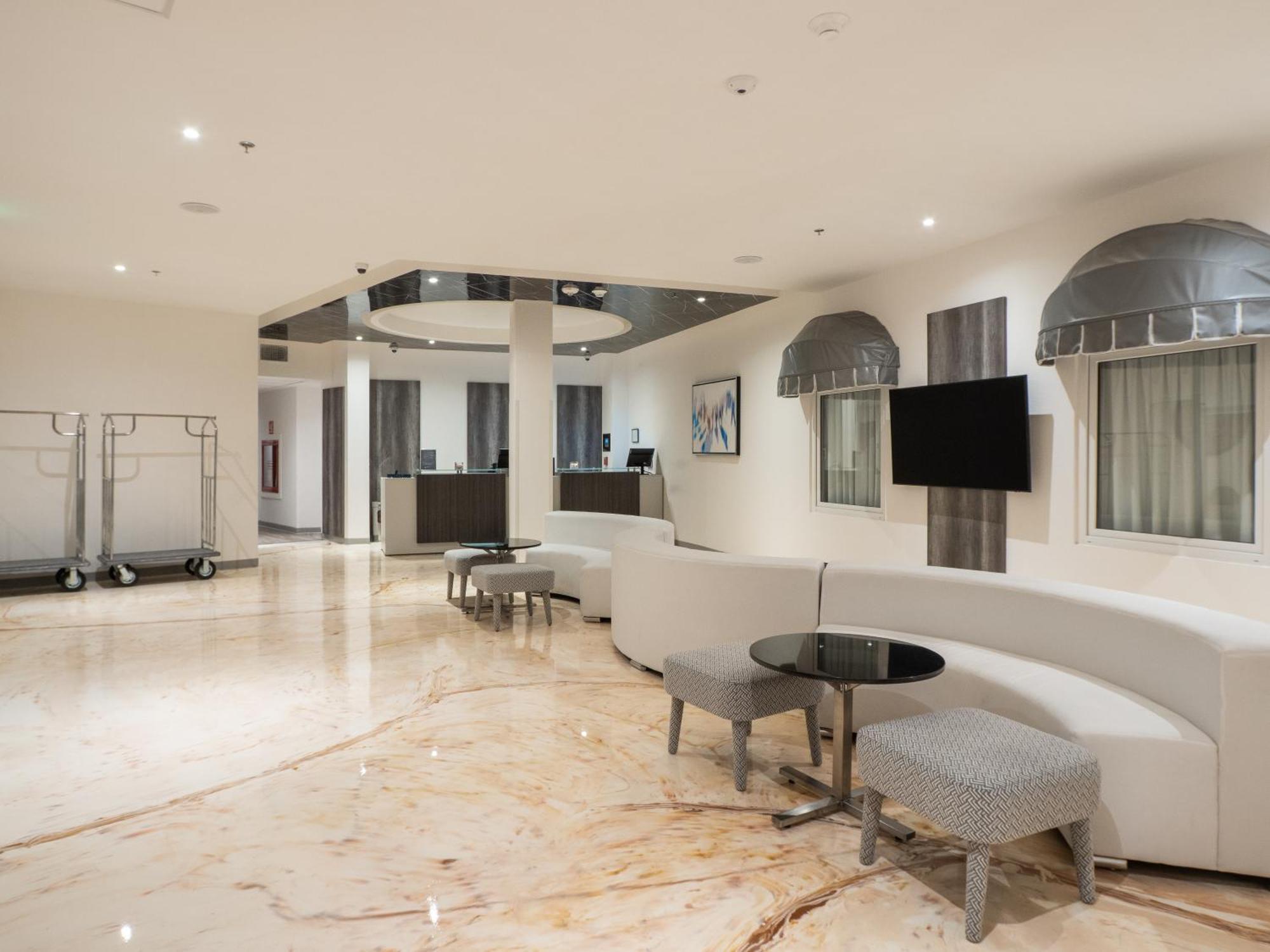 סיודאד חוארס Hotel Mesaluna Short & Long Stay מראה חיצוני תמונה