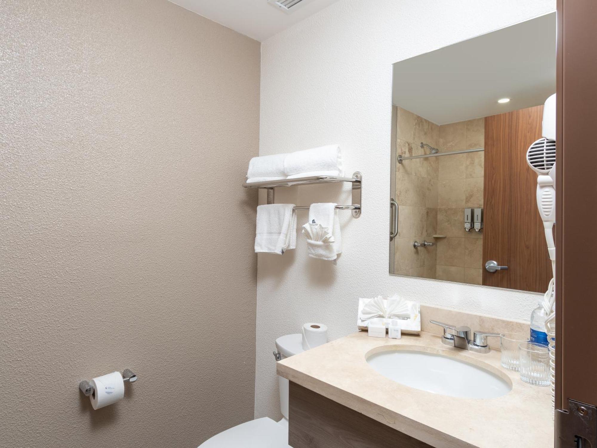 סיודאד חוארס Hotel Mesaluna Short & Long Stay מראה חיצוני תמונה
